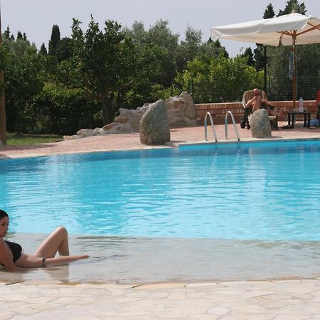 Residenza La Vigna Aparthotel ปาร์เกลียา ภายนอก รูปภาพ