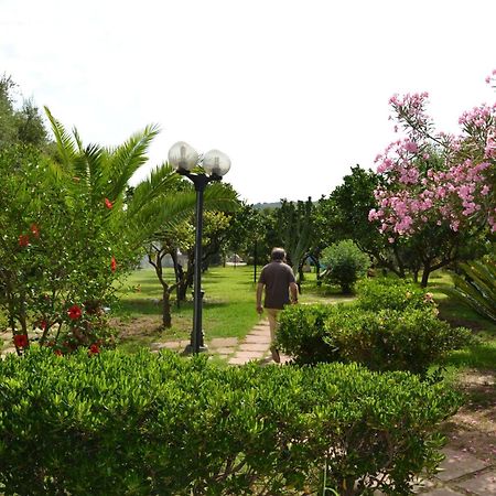Residenza La Vigna Aparthotel ปาร์เกลียา ภายนอก รูปภาพ
