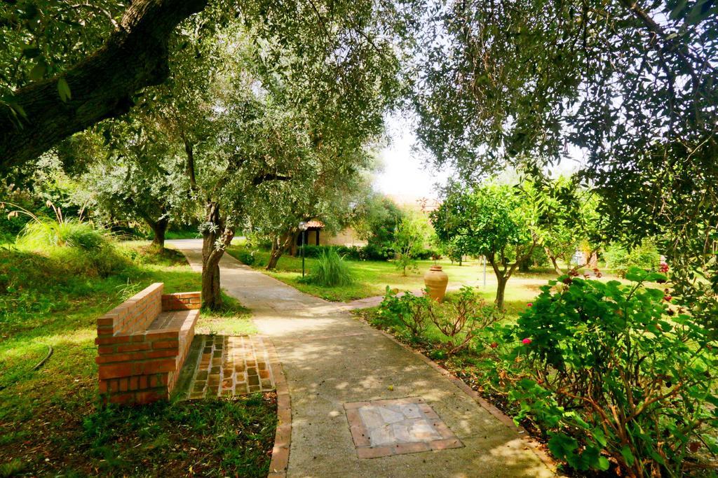 Residenza La Vigna Aparthotel ปาร์เกลียา ภายนอก รูปภาพ