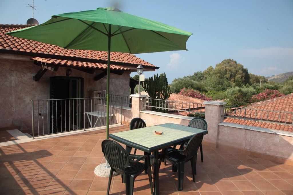 Residenza La Vigna Aparthotel ปาร์เกลียา ภายนอก รูปภาพ