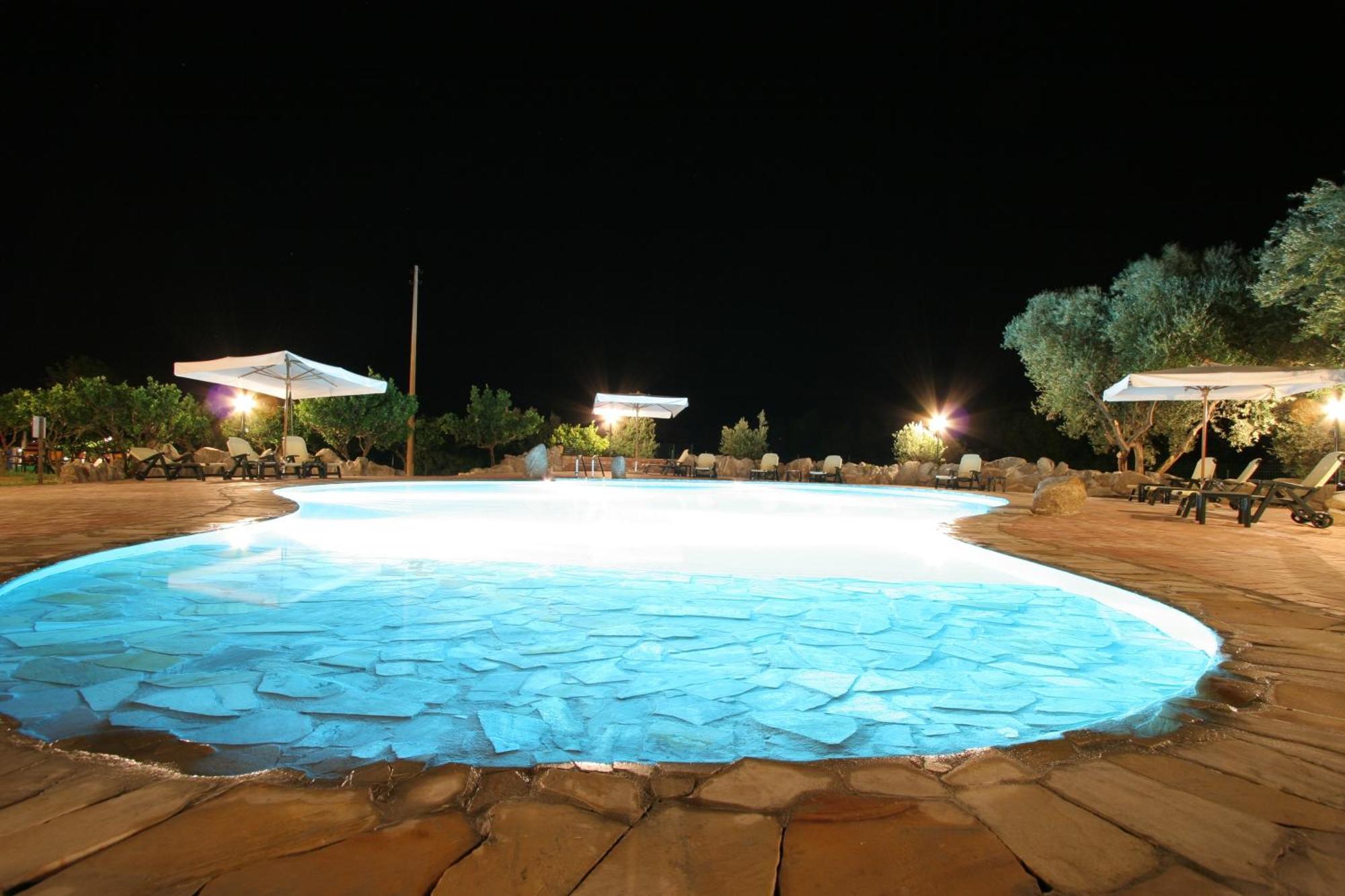 Residenza La Vigna Aparthotel ปาร์เกลียา ภายนอก รูปภาพ