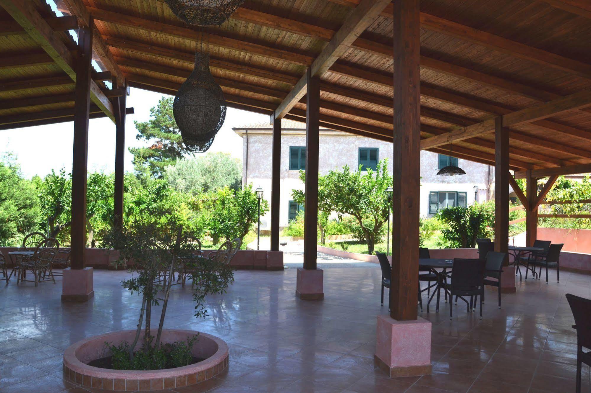 Residenza La Vigna Aparthotel ปาร์เกลียา ภายนอก รูปภาพ